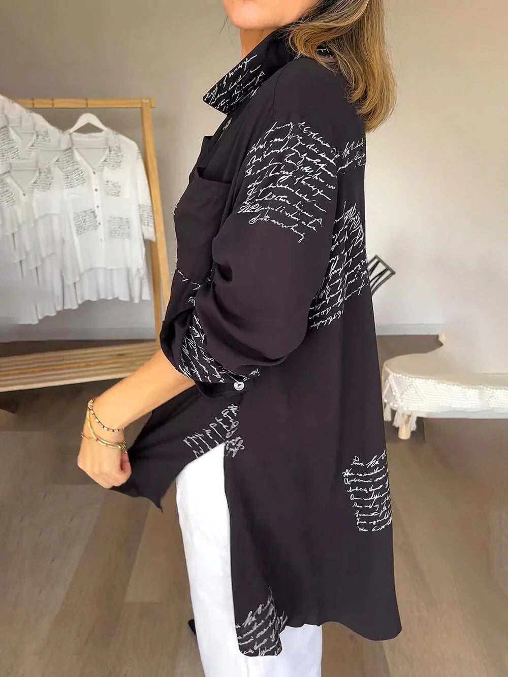LUNA LETTER PRINT BLOUSE
